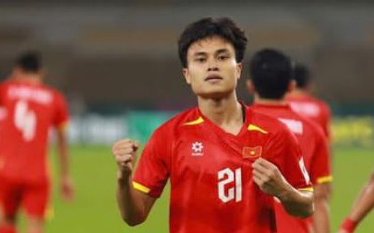 Tus của Minh Phúc sau bàn thắng đưa U23 Việt Nam vào bán kết được thả tim liên hồi