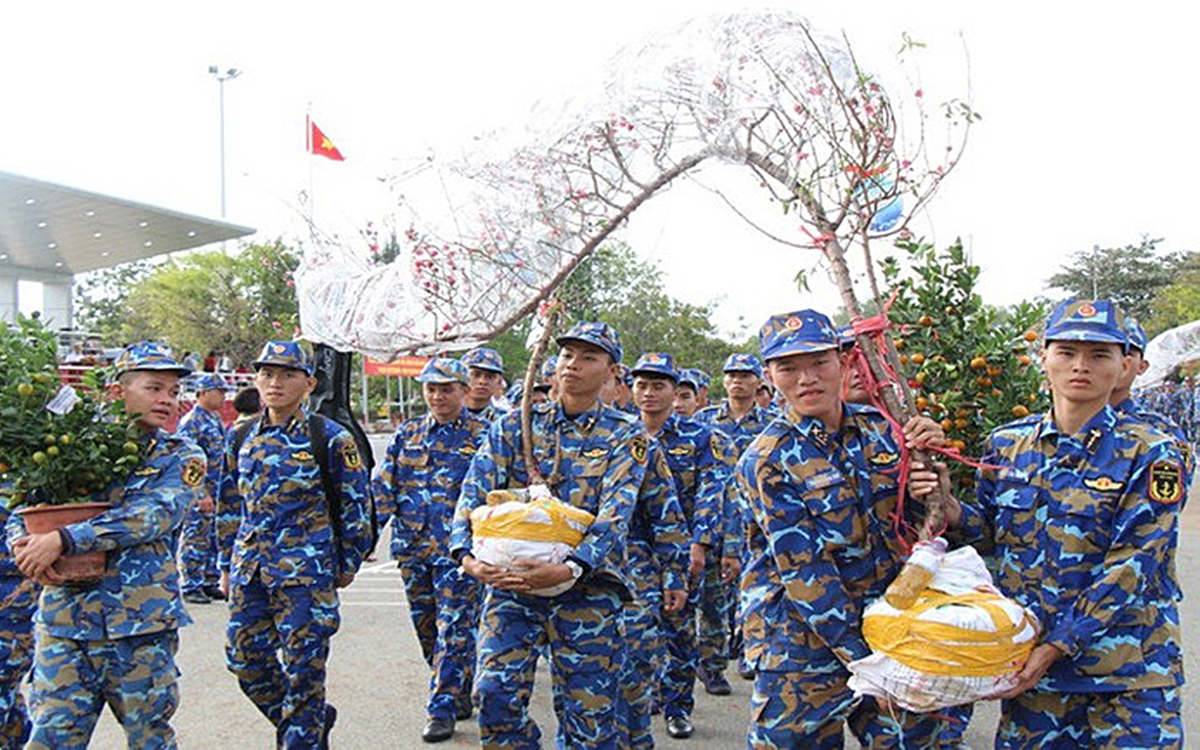 Đem Tết ra Trường Sa