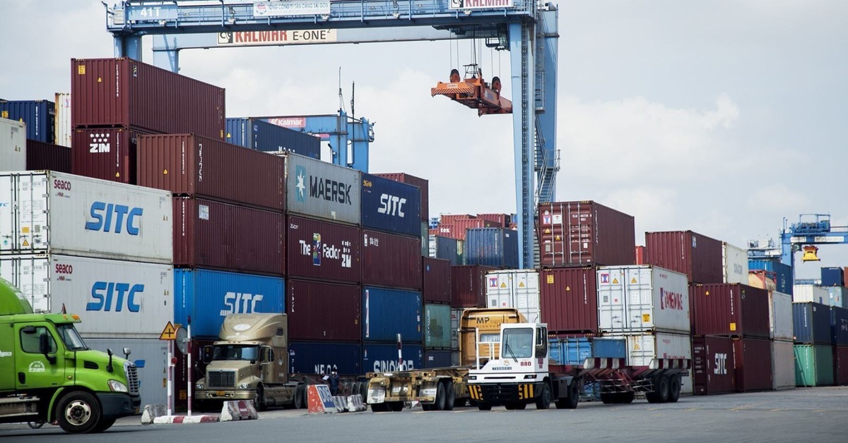 Loạt nghị định, thông tư được ban hành, Bộ Công Thương hỏa tốc tháo gỡ các lô hàng hóa chất mắc kẹt