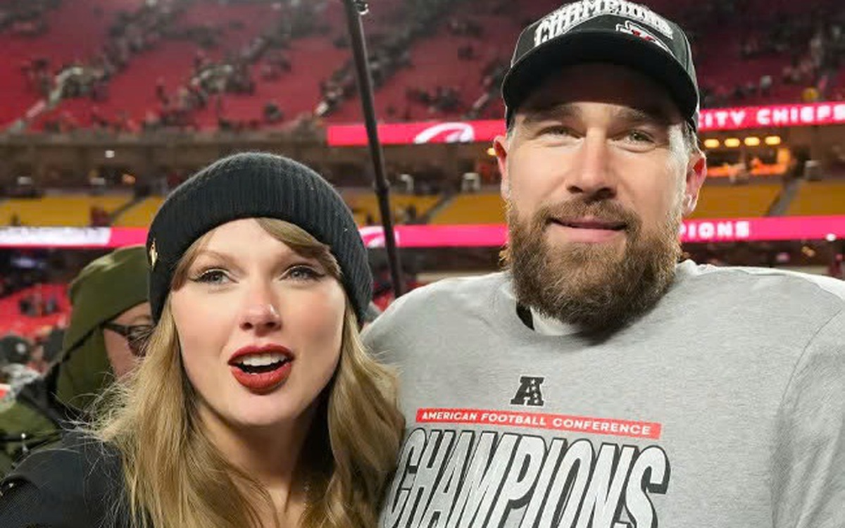 Taylor Swift và Travis Kelce hoãn đám cưới