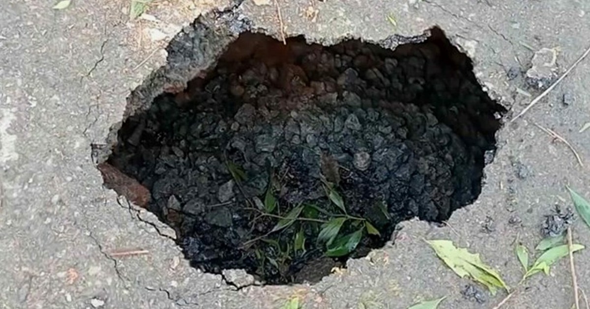 ‘Hố tử thần’ sâu 3m xuất hiện trên quốc lộ tại Quảng Trị