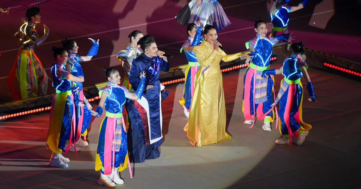 Lễ khai mạc đơn sơ và đẹp mắt của ASEAN Para Games