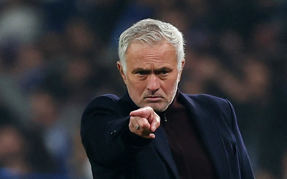 HLV Mourinho với thử thách ở Turin