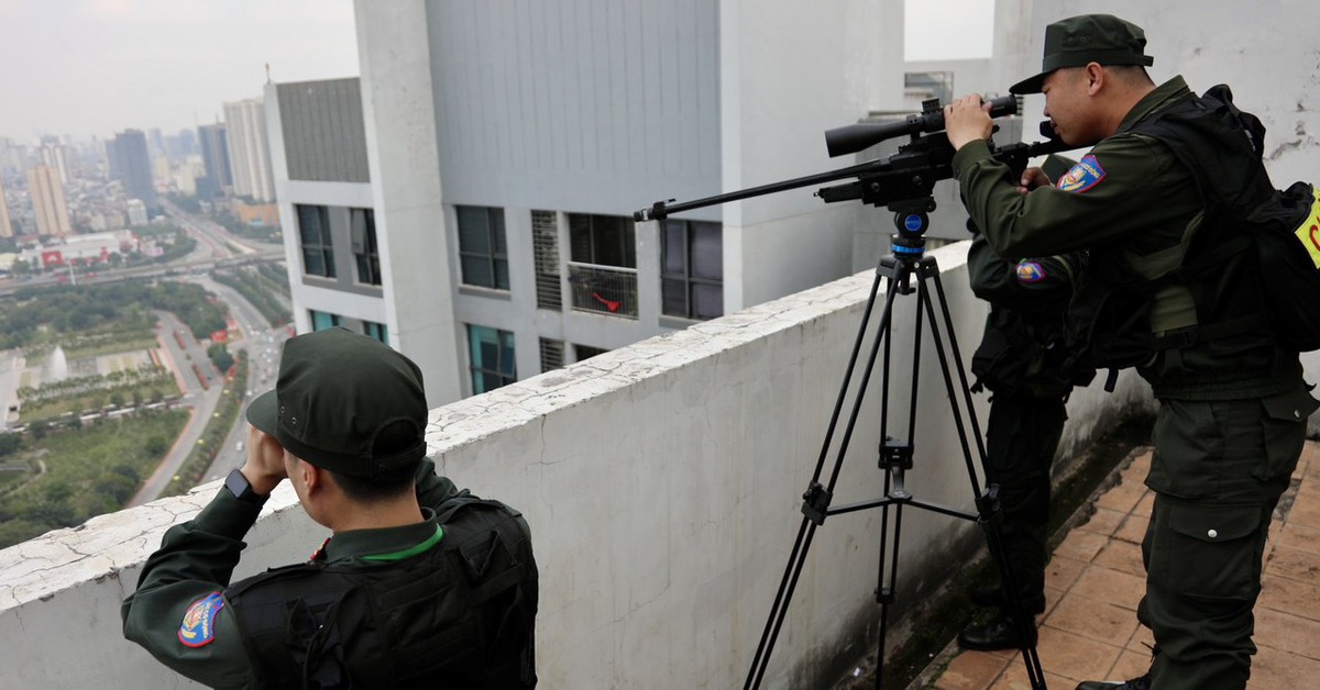 Đặc nhiệm bắn tỉa canh gác điểm cao, chó nghiệp vụ rà soát bom mìn bảo vệ Đại hội Đảng XIV