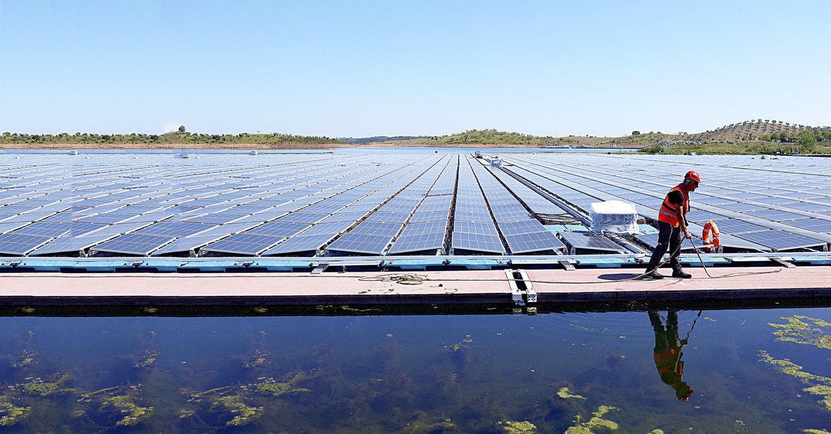 Lần đầu năng lượng mặt trời và gió vượt than đá và khí đốt trong sản xuất điện của châu Âu