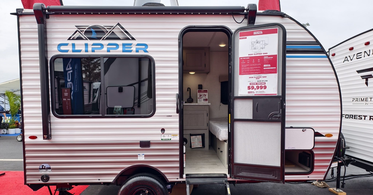 Nhà di động giá chỉ rẻ bằng nửa Toyota Vios, vẫn đủ tiện nghi nhưng nội thất 'mỏng manh'