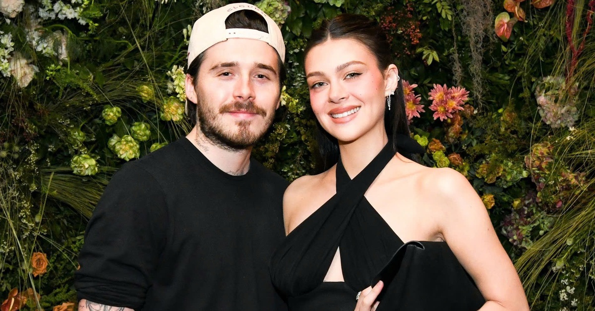 Dâu nhà Beckham mặc như ngôi sao dù vẫn bị mẹ chồng lấn át