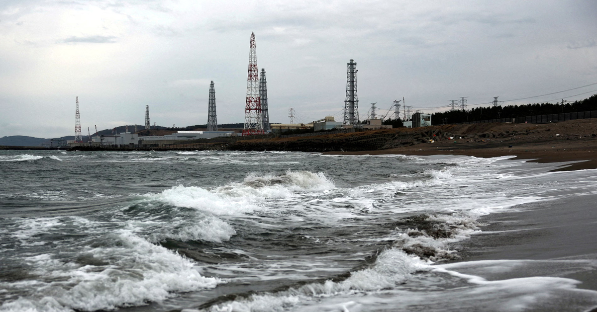 Vừa khởi động lại vài tiếng, nhà máy điện hạt nhân lớn nhất thế giới bất ngờ dừng hoạt động