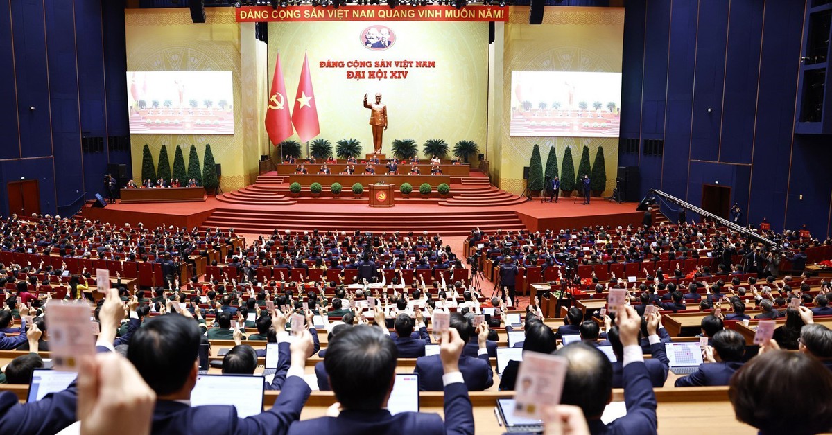 Thông qua Nghị quyết Đại hội XIV của Đảng: Xác lập mô hình tăng trưởng mới, đột phá mạnh mẽ thể chế