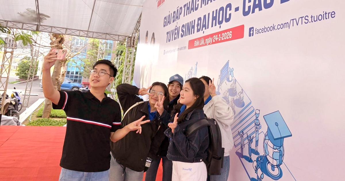 Tư vấn tuyển sinh 2026 đến với học sinh Đắk Lắk, Khánh Hòa, Phú Thọ, Ninh Bình