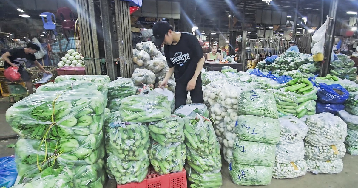 Chợ đầu mối Bình Điền phối hợp với công an trấn áp tội phạm, xử lý buôn bán tự phát