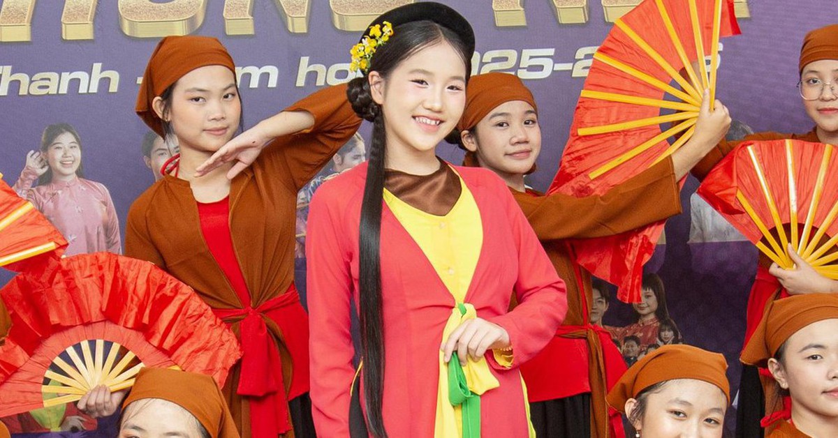 Bất ngờ: Học sinh TP.HCM hát chèo, chơi đàn bầu trên sân khấu lớn