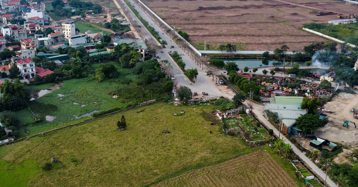Đường trăm tỉ ở Hà Nội thành 'đường cụt' vì vướng giải phóng mặt bằng, xã hứa sẽ cưỡng chế