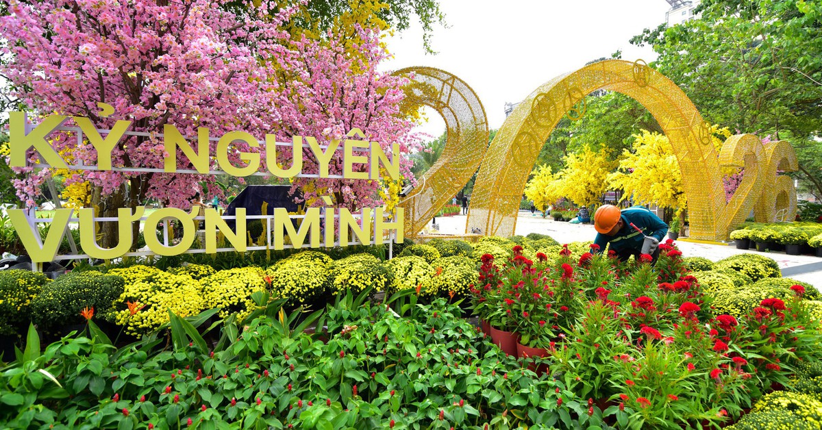 Khu đất nhà thi đấu Phan Đình Phùng đã thành công viên ngập tràn sắc hoa