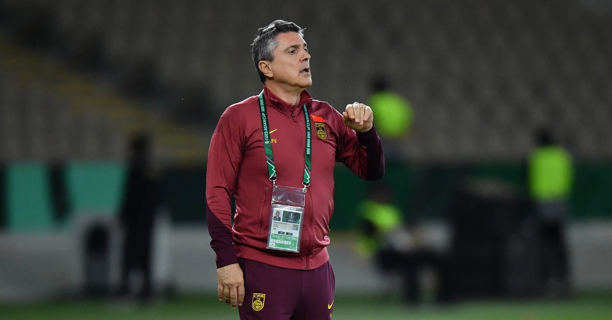 HLV U23 Trung Quốc thấy 'quá bất công' khi Li Hao mất giải Thủ môn xuất sắc vào tay Nhật Bản