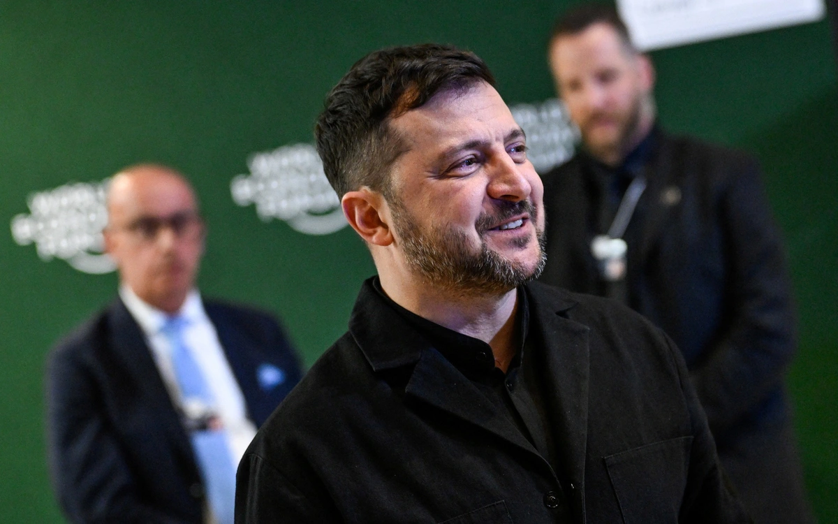 Ông Zelensky: Đàm phán ba bên kết thúc tích cực, 'mang tính xây dựng'