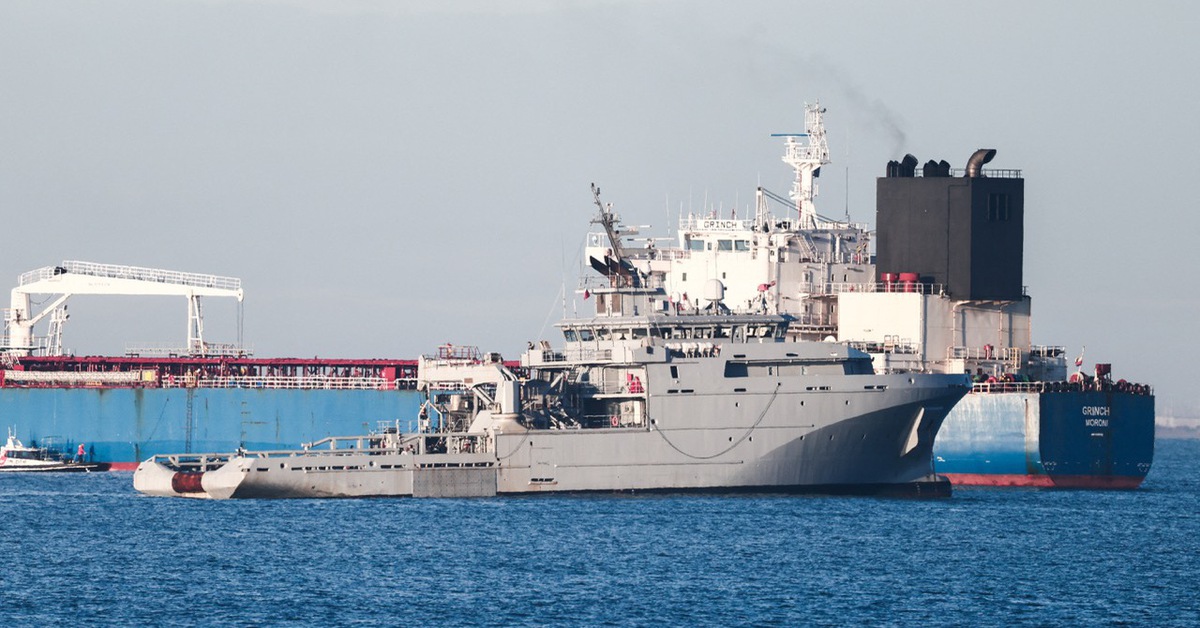 Pháp bắt tàu nghi thuộc 'hạm đội bóng đêm', toàn bộ thủy thủ đoàn là người Ấn Độ