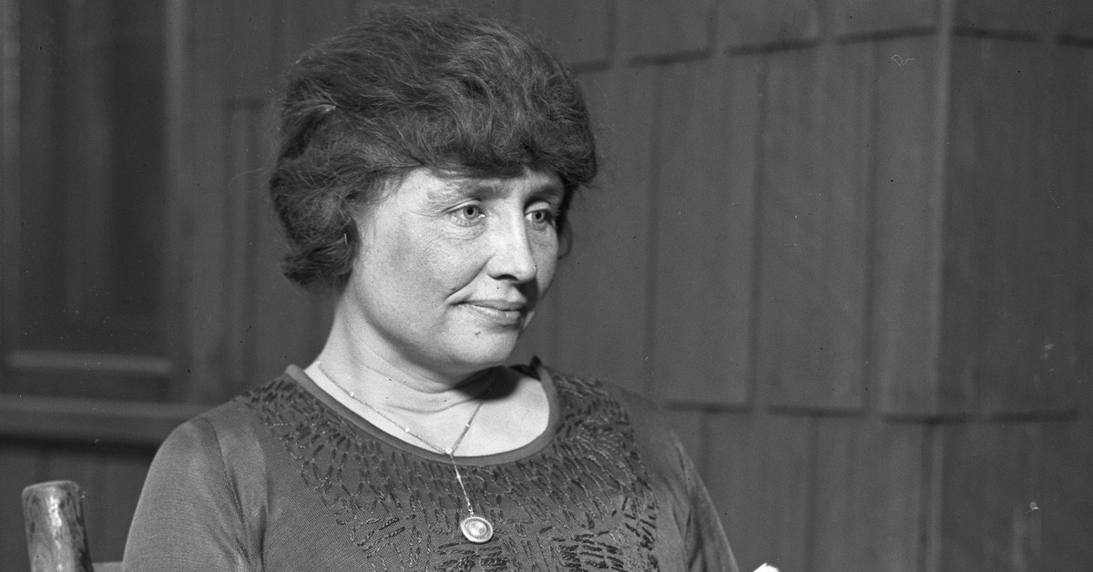 Bác bỏ thuyết âm mưu cho rằng nhà văn nổi tiếng Helen Keller là nhân vật dàn dựng