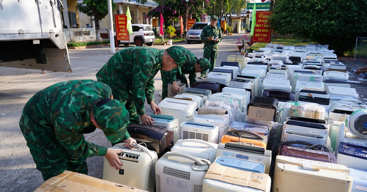 Bắt lô hàng lậu lớn là máy lọc không khí, máy lạnh được vận chuyển qua biên giới An Giang