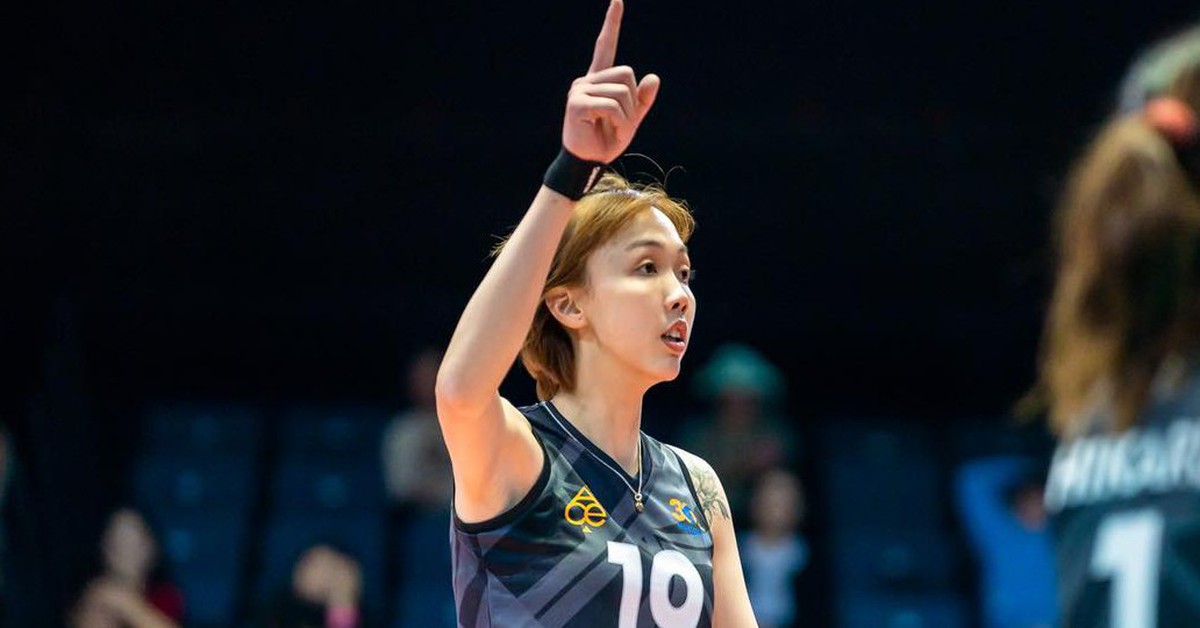 Cô gái Việt Nam cao 1m95 rực sáng ở giải bóng chuyền Mông Cổ