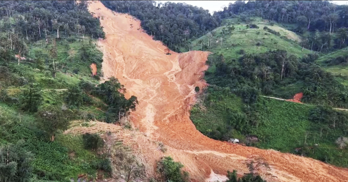 Qua mùa lũ nhưng loạt khu dân cư ở Đà Nẵng vẫn sụt trượt, chính quyền công bố tình huống khẩn