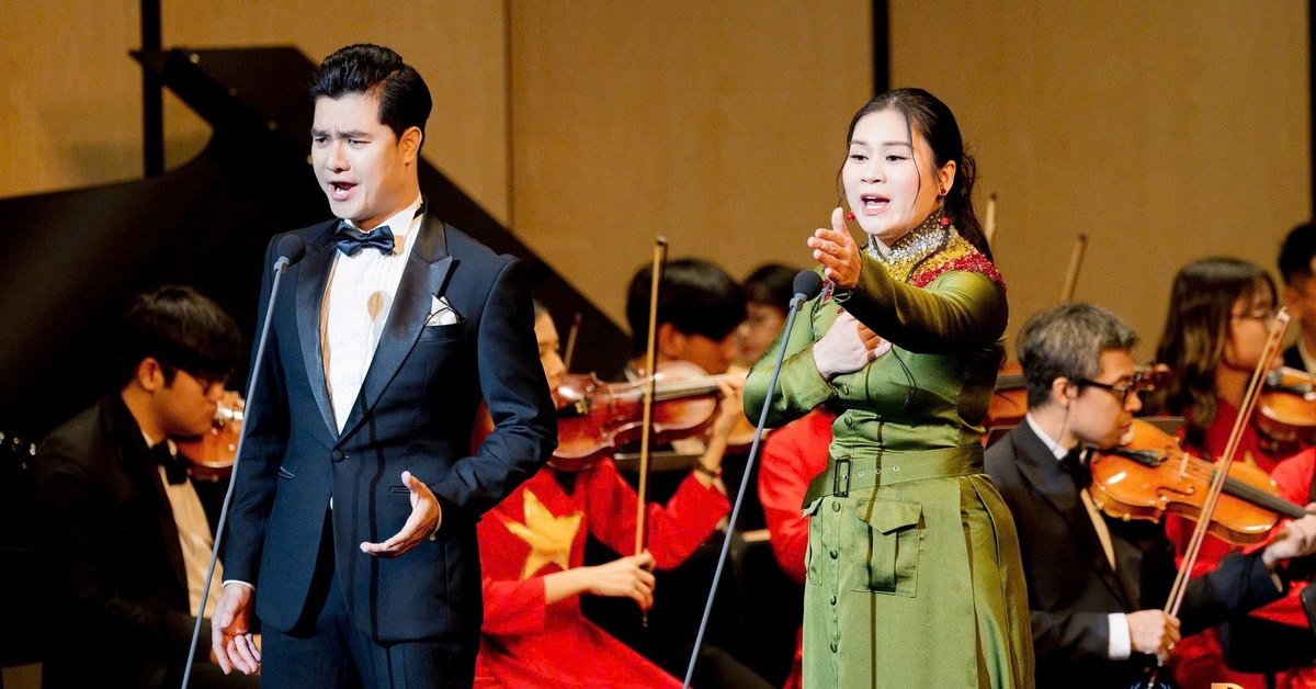 Nghe loạt nhạc phẩm đi cùng năm tháng ở chương trình Mùa xuân dâng Đảng