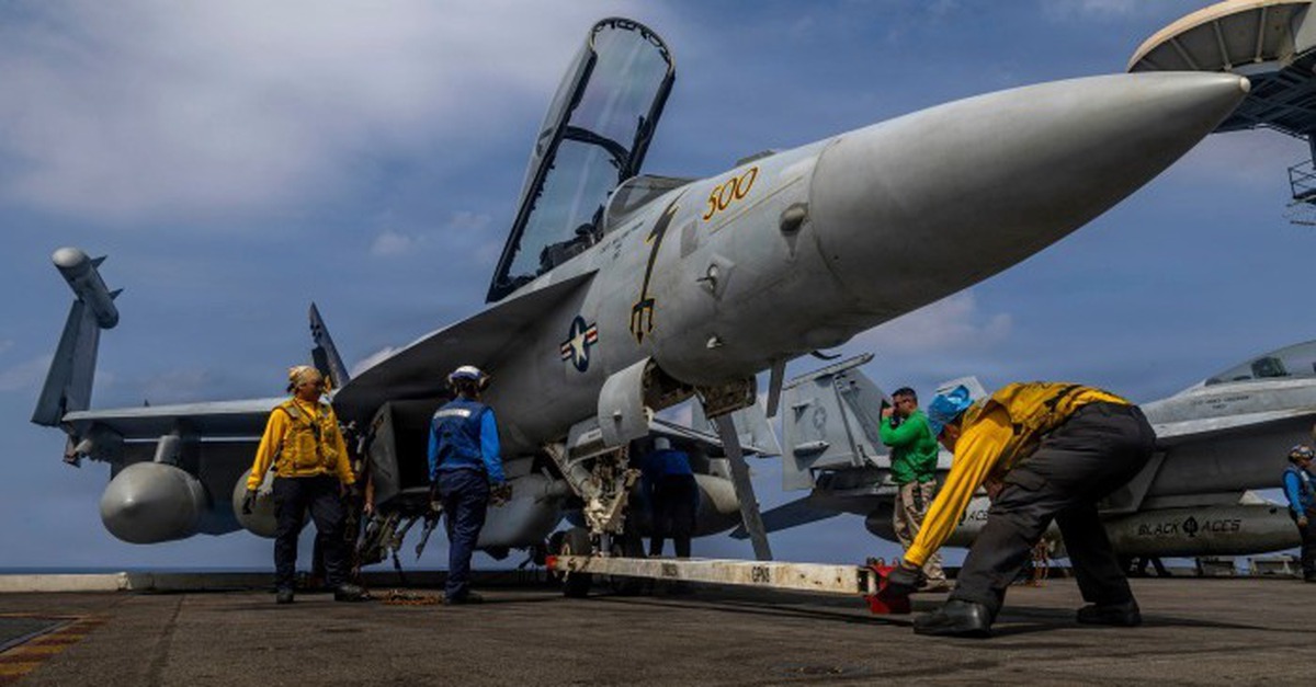 Tàu sân bay Mỹ tiến vào Trung Đông, quân đội Iran theo dõi sát mọi hoạt động quân sự