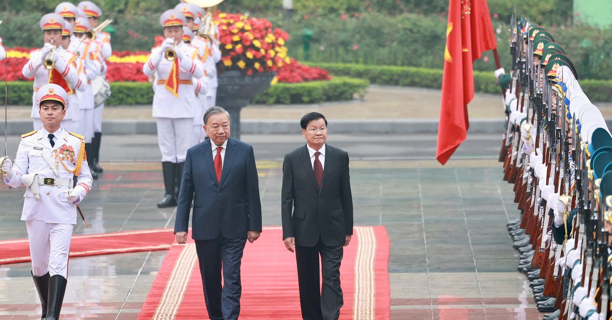 21 loạt đại bác chào mừng Tổng Bí thư, Chủ tịch nước Lào thăm cấp Nhà nước Việt Nam