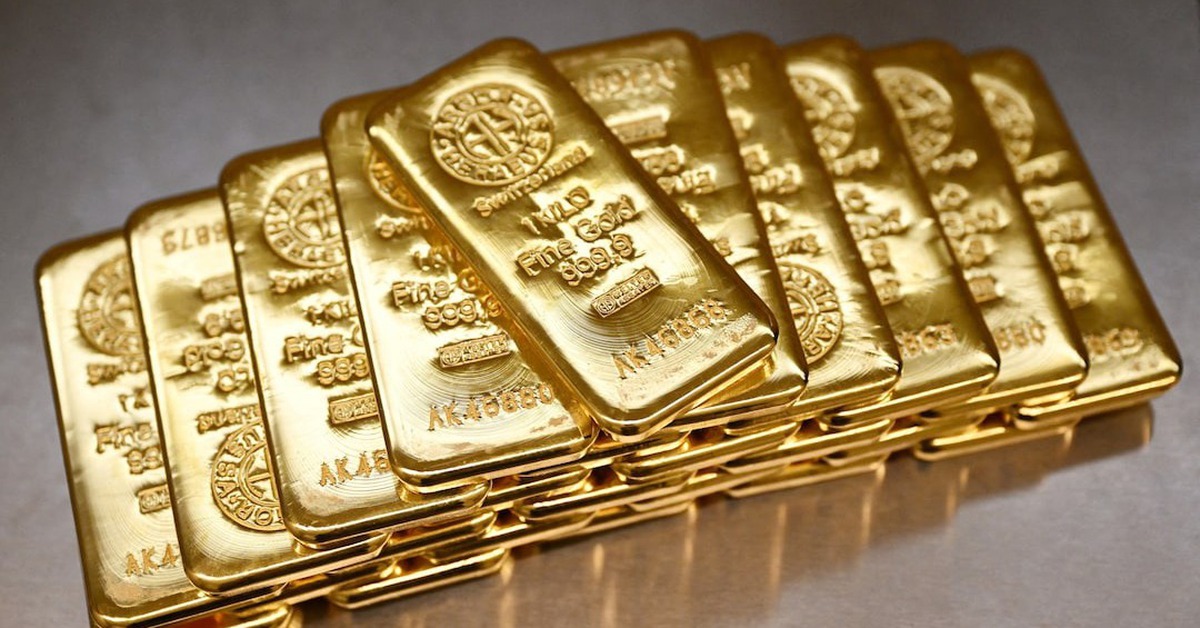 Giá vàng thế giới vượt mốc 5.000 USD/ounce