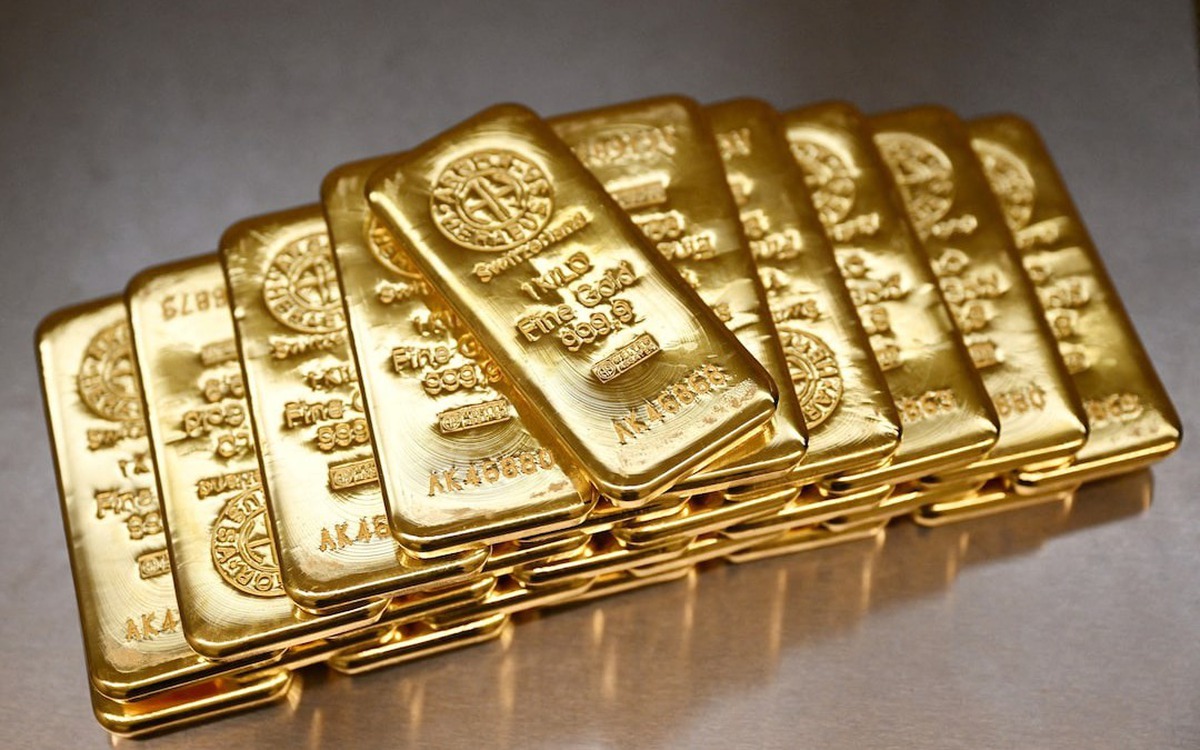 Giá vàng thế giới vượt mốc 5.000 USD/ounce