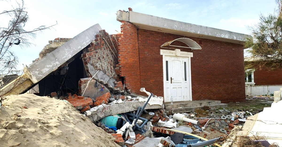 Nguyên nhân loạt biệt thự ven biển bị đổ sập, hư hỏng trong bão Bualoi