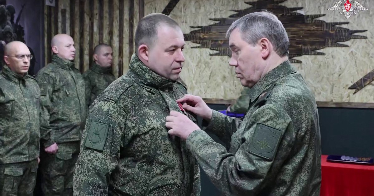 Tổng tham mưu trưởng quân đội Nga đến miền đông Ukraine