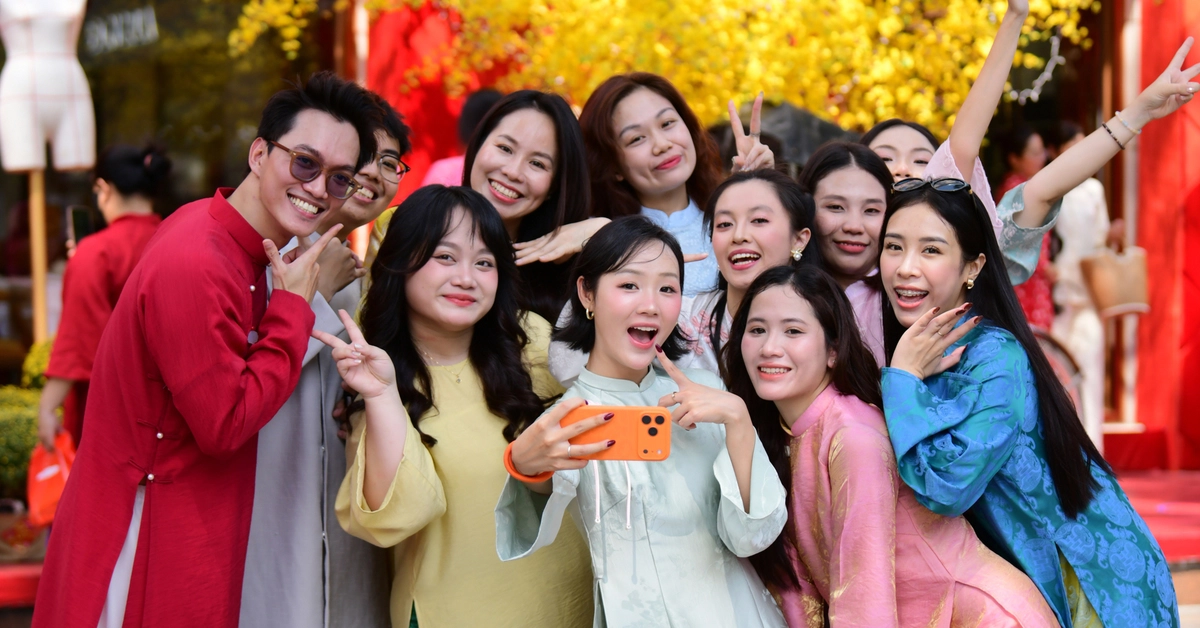 Những lời chúc Tết Bính Ngọ 2026 may mắn, khởi đầu năm mới suôn sẻ, phát tài