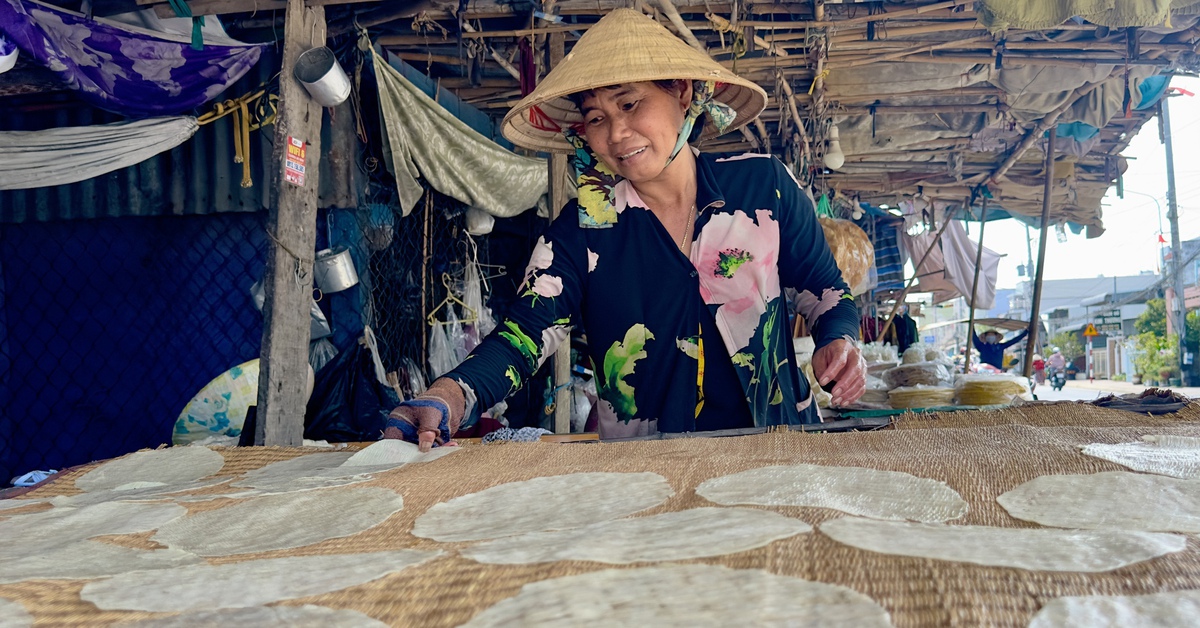 Làng nghề bánh phồng trăm năm ở An Giang nhộn nhịp vào mùa Tết