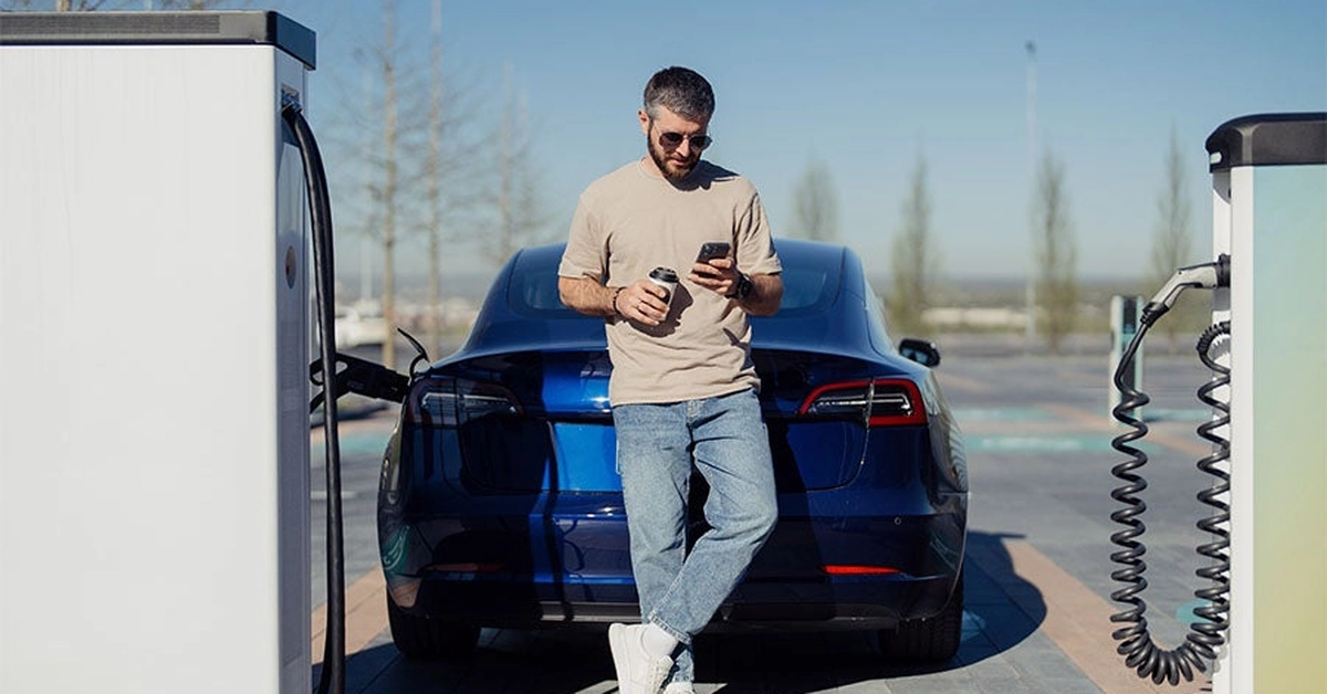 'Sạc xe điện thực chất nhanh hơn đổ xăng, cứ 16.000km có thể tiết kiệm được gần 2 giờ cuộc đời'