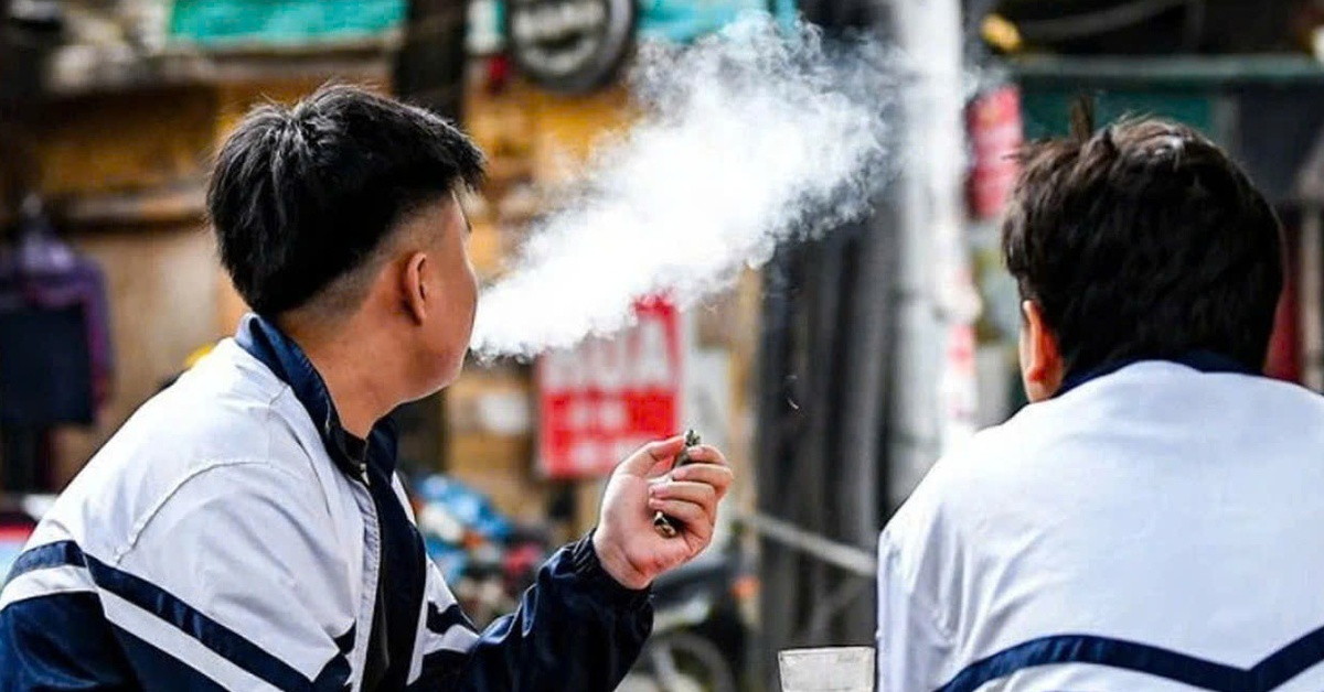 Mua bán thuốc lá điện tử còn nhiều thủ đoạn tinh vi, khó xử phạt