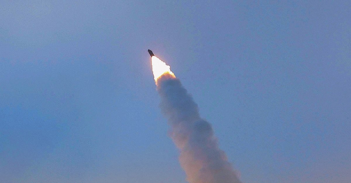 Tokyo và Seoul phát hiện Triều Tiên phóng tên lửa đạn đạo về hướng biển Nhật Bản