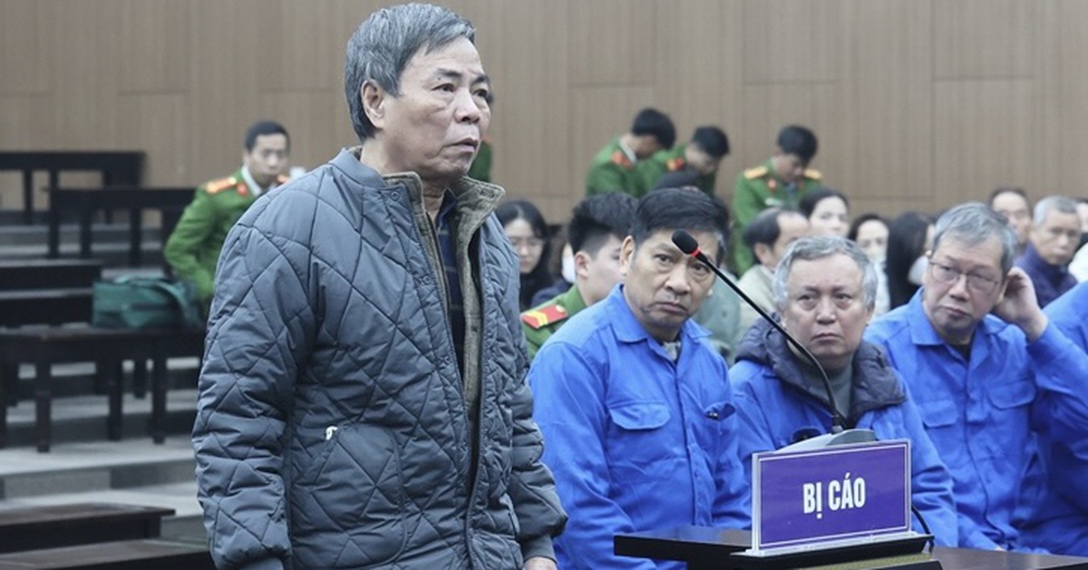 Cựu Trưởng phòng thẩm định Vicem khai doanh nghiệp nâng khống 'mới có của đem biếu đem cho'