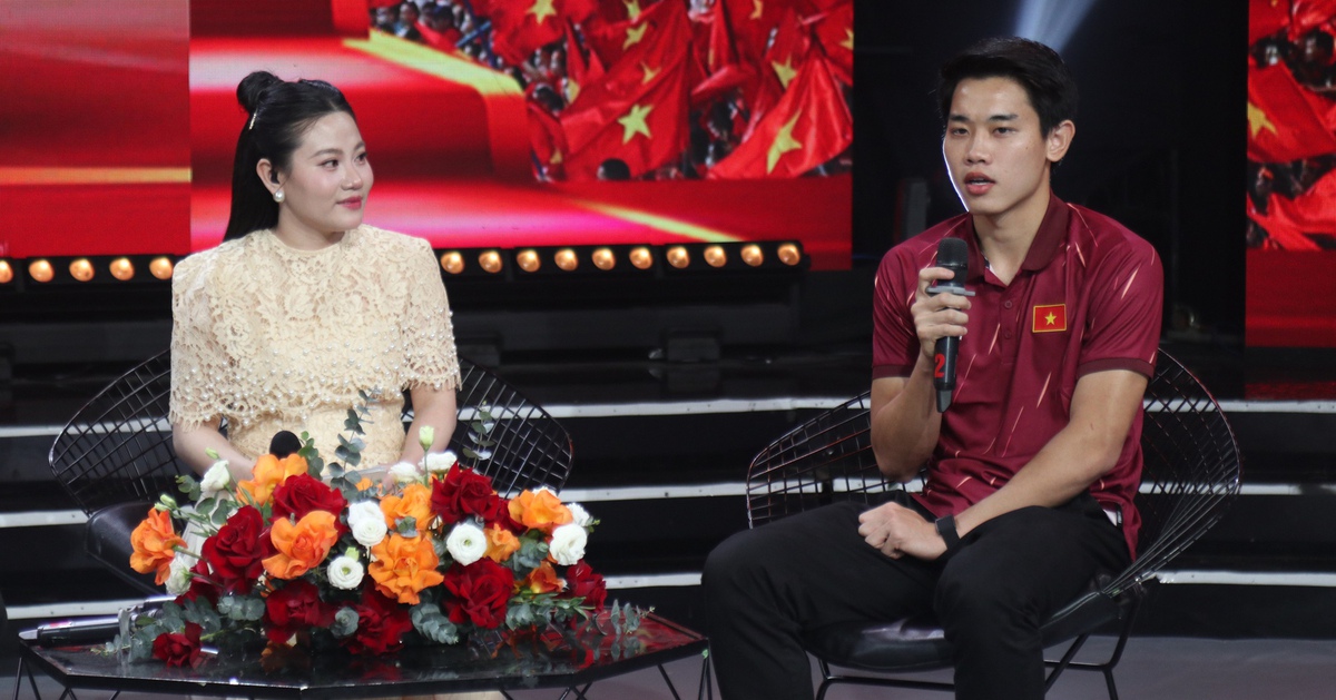 Gia đình cầu thủ Đình Bắc làm 180 mâm cỗ đãi bà con