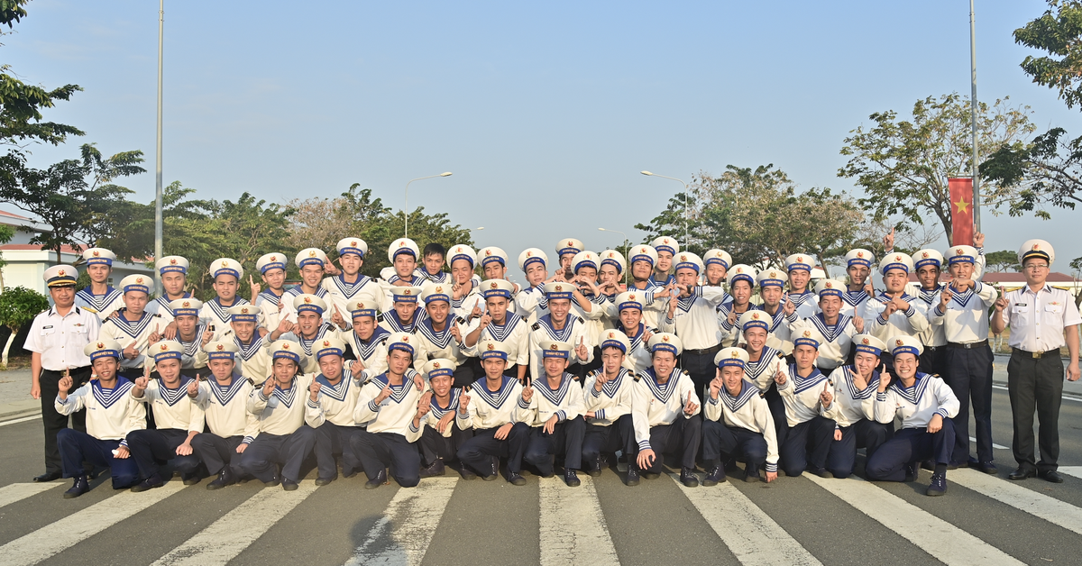 Hơn 500 chiến sĩ Vùng 2 Hải quân hoàn thành nghĩa vụ quân sự