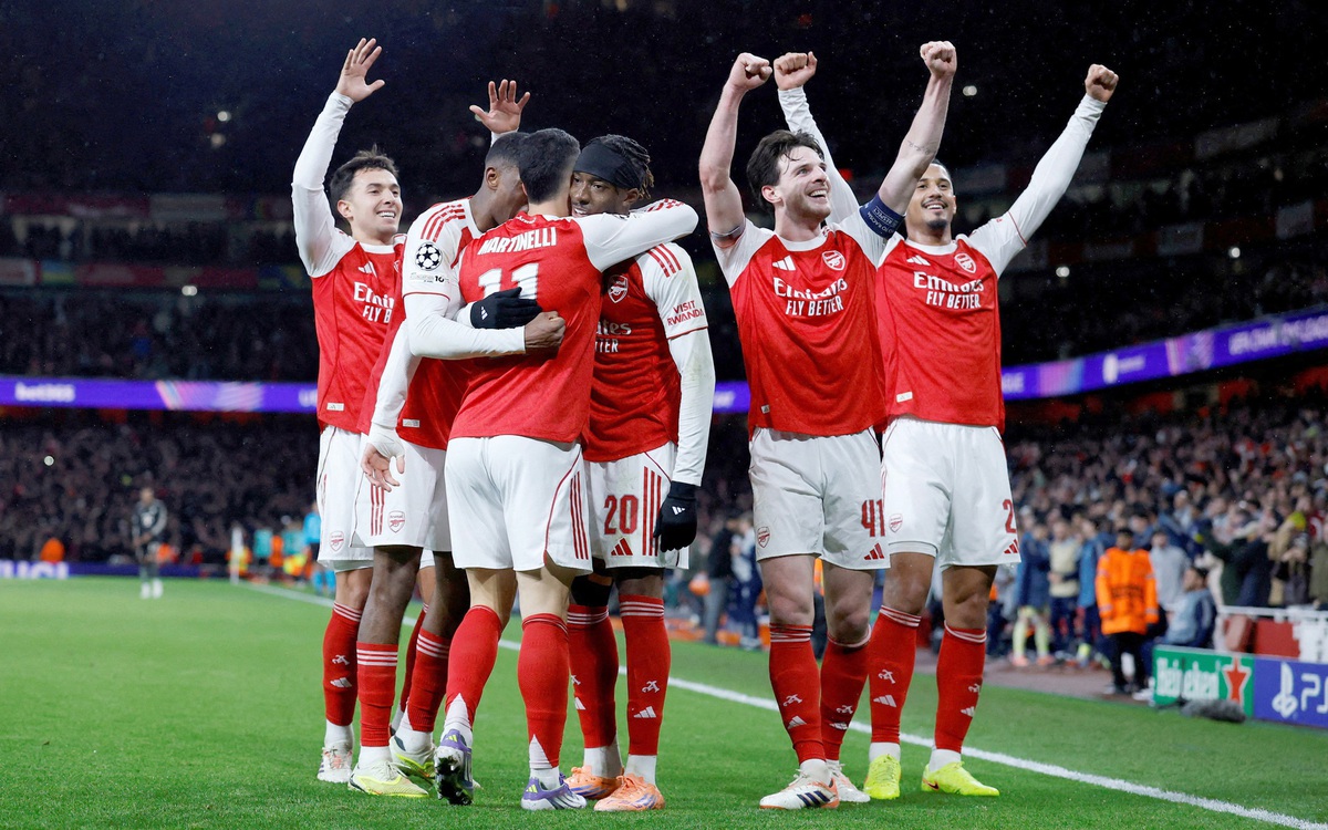 Arsenal lập kỷ lục toàn thắng ở vòng phân hạng Champions League
