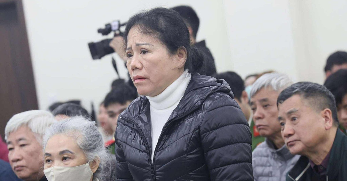 Cựu giám đốc bệnh viện khăng khăng 'chỉ nhận quà' nhưng số tiền lên đến 10 tỉ