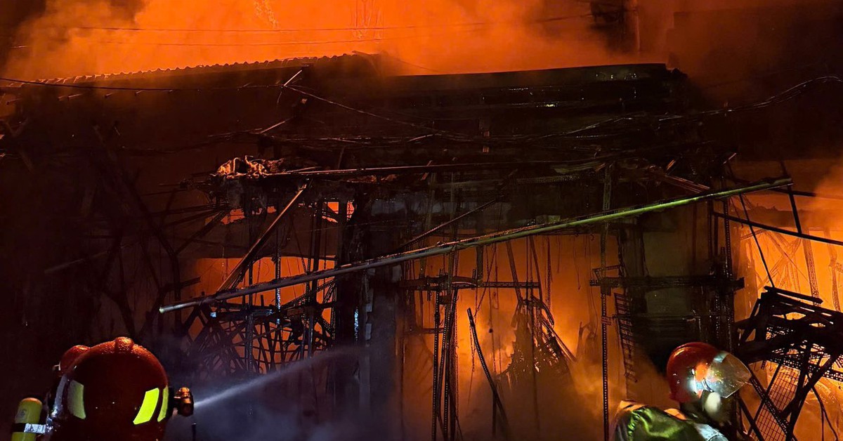 Cảnh sát PCCC TP.HCM khuyến cáo hiểm họa cháy, nổ ở các chợ truyền thống