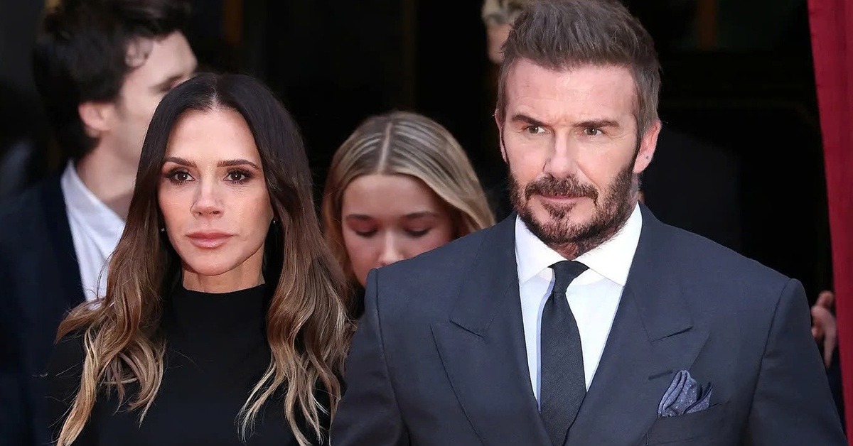 Vợ chồng Beckham và dàn sao đổ bộ tại Paris Couture Fashion Week