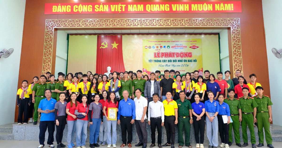 Tuổi trẻ chung tay góp phần phủ xanh xã Bàu Lâm dịp Tết Bính Ngọ