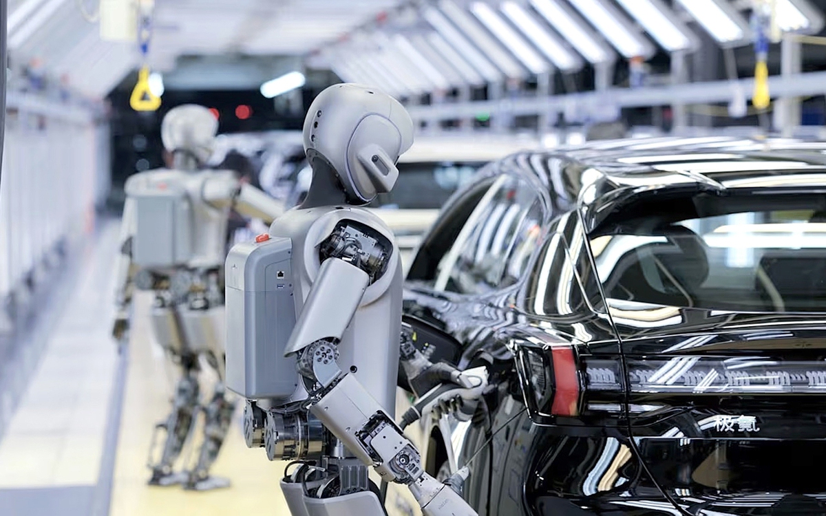 Robot hình người và thách thức năng suất