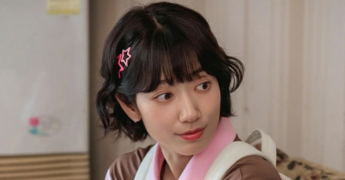 Park Shin Hye 'gánh' Undercover Miss Hong, rating tăng gấp đôi chỉ sau 2 tuần