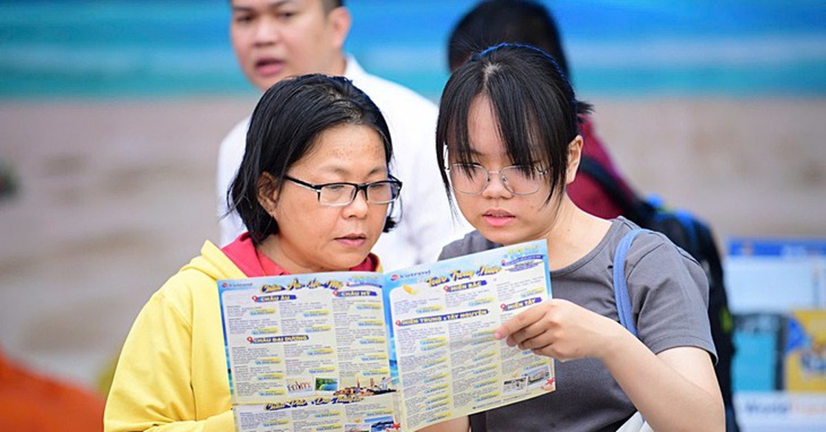 Tết Bính Ngọ 2026: Cảnh báo fanpage có tích xanh lừa đảo khách du lịch