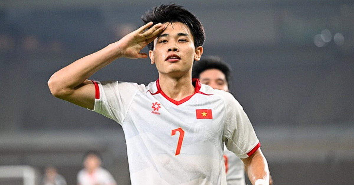 Đình Bắc ngược dòng ngoạn mục trước 2 ngôi sao Trung Quốc