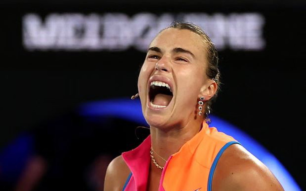 Sabalenka thách thức trọng tài khi bị trừ điểm vì 'tiếng hét bất thường' ở trận bán kết